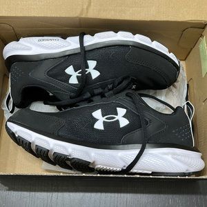 Women’s Under Armour running shoes
